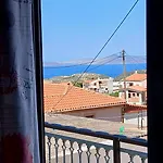 Livanos *