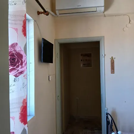 Apartment Livanos *