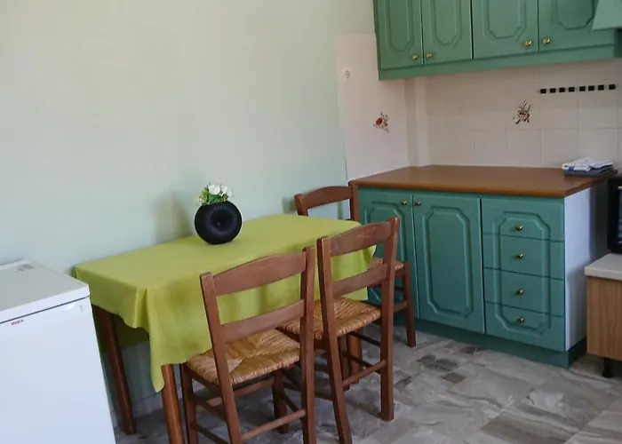 Appartamento Livanos Neápolis